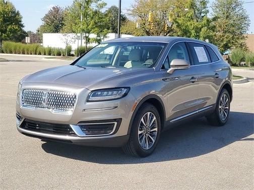 2019 Lincoln Nautilus Select