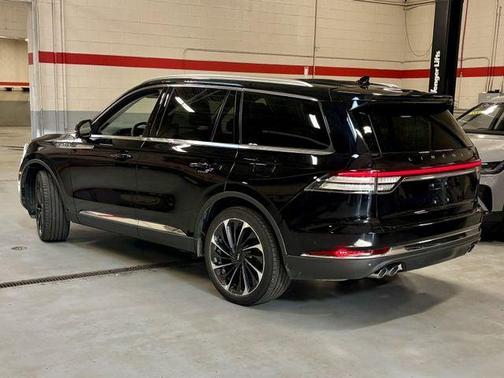 Infinite Black Metallic Clearcoat 2023 Lincoln Aviator Reserve AWD