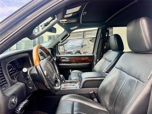 2016 Lincoln Navigator Select