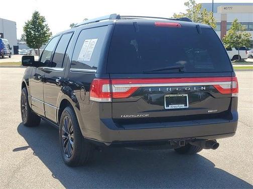 2015 Lincoln Navigator Base