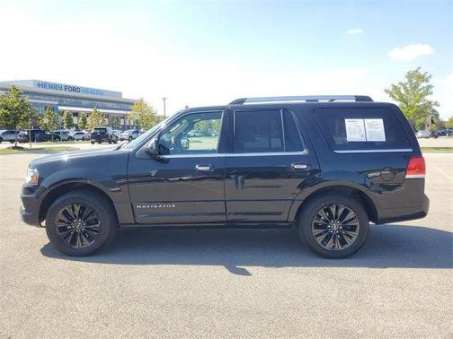 2015 Lincoln Navigator Base