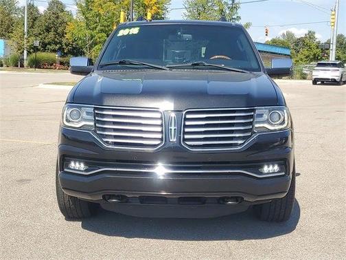 2015 Lincoln Navigator Base