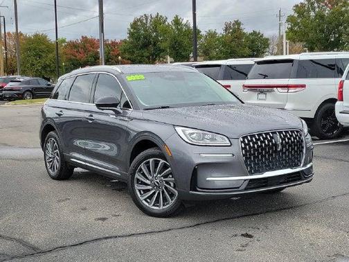 Asher Gray Metallic Clearcoat 2023 Lincoln Corsair Reserve