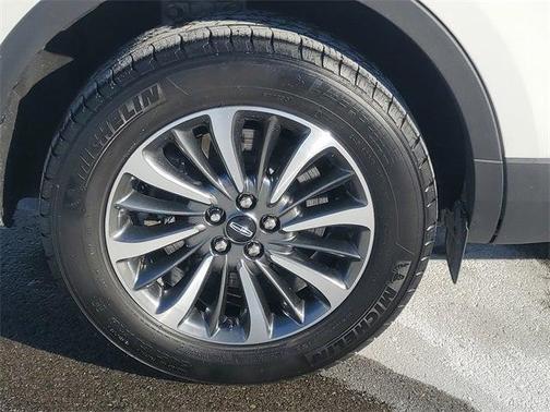 2023 Lincoln Nautilus Reserve