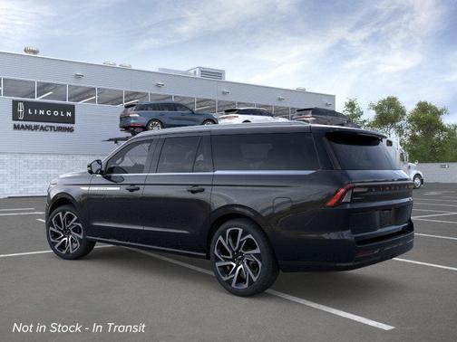 Infinite Black Metallic Clearcoat 2026 Lincoln Navigator Reserve
