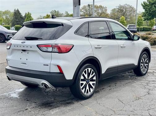 2020 Ford Escape SE