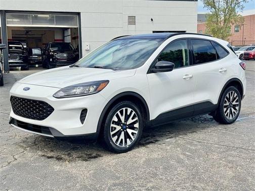 2020 Ford Escape SE