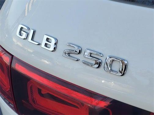 2023 Mercedes-Benz GLB 250 4MATIC
