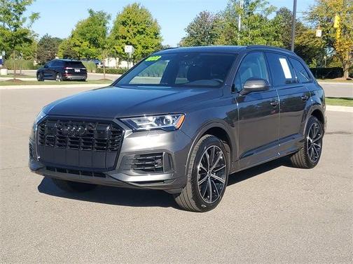2022 Audi Q7 55 Premium Plus