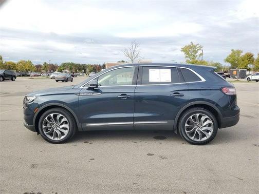 2022 Lincoln Nautilus Reserve