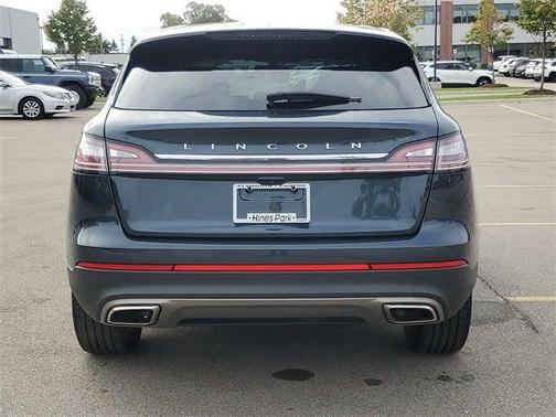 2022 Lincoln Nautilus Reserve