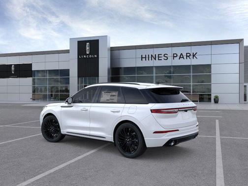 2026 Lincoln Corsair Premiere