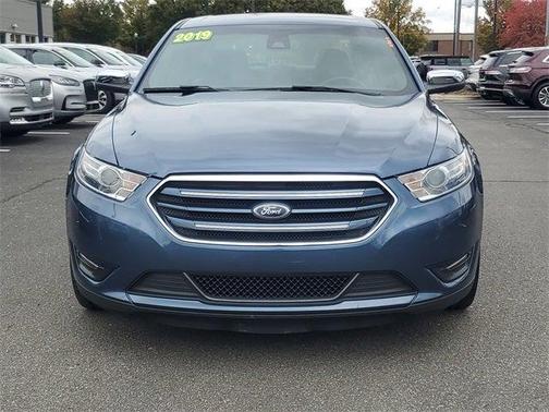 2019 Ford Taurus Limited