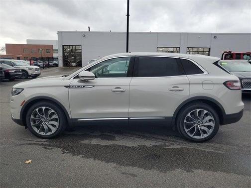 2022 Lincoln Nautilus Reserve