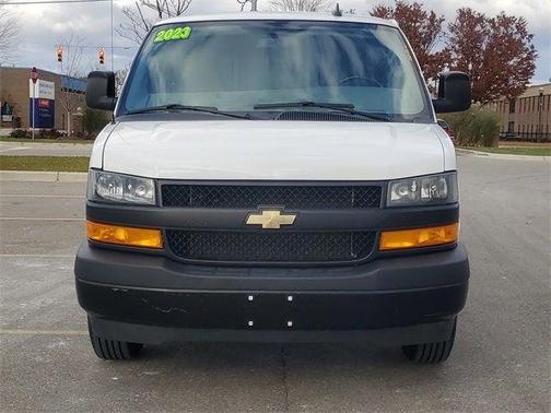 2023 Chevrolet Express 2500 RWD 2500 Regular Wheelbase WT