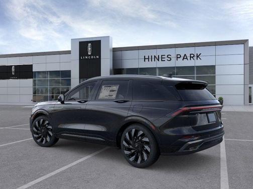 2025 Lincoln Nautilus Reserve