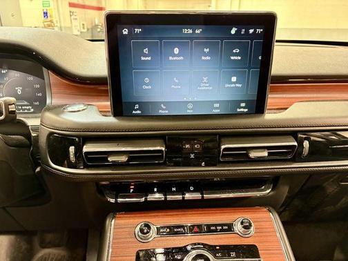 Infinite Black Metallic Clearcoat 2024 Lincoln Aviator Reserve AWD