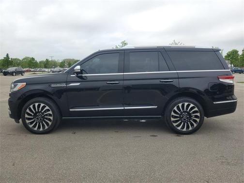2022 Lincoln Navigator Black Label