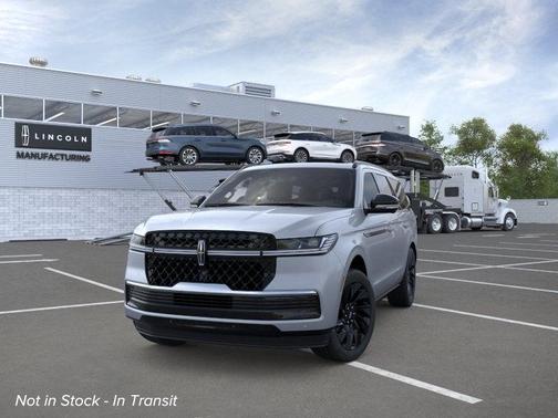 Gray Mist Metallic Tri-Coat 2026 Lincoln Navigator Reserve