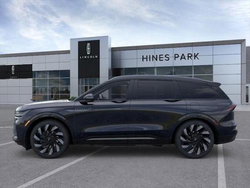 2025 Lincoln Nautilus Reserve