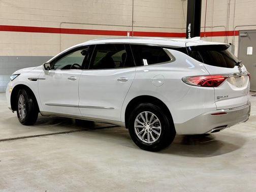 2022 Buick Enclave AWD Essence