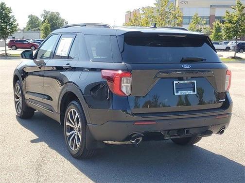 2024 Ford Explorer ST-Line