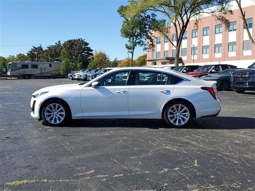 2022 Cadillac CT5 Luxury