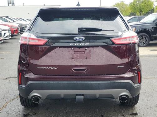 2023 Ford Edge Titanium