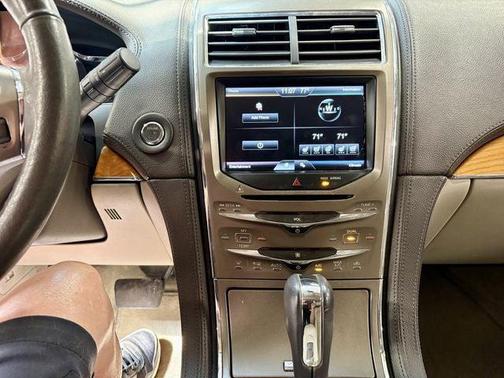 White Platinum Clearcoat Metallic 2015 Lincoln MKX Base