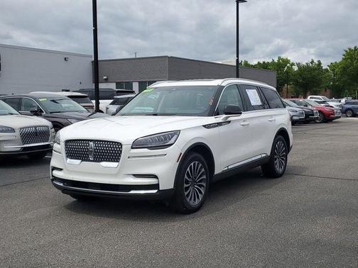 Pristine White Metallic Tri-Coat 2023 Lincoln Aviator Standard AWD