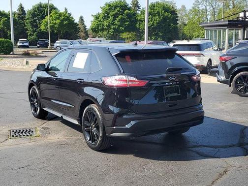 Agate Black Metallic 2023 Ford Edge ST Line