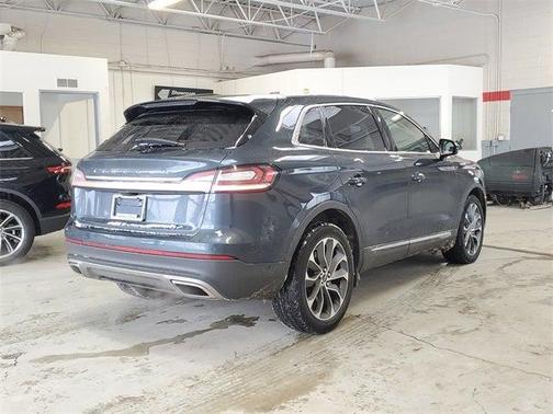 2022 Lincoln Nautilus Reserve