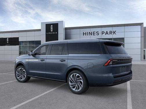 Flight Blue Metallic Clearcoat 2026 Lincoln Navigator Reserve