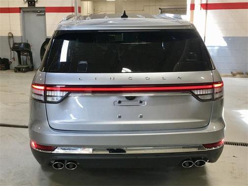 2022 Lincoln Aviator Standard AWD