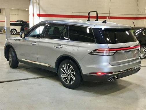 2022 Lincoln Aviator Standard AWD
