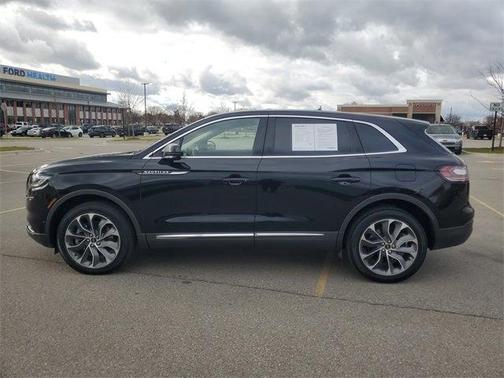 2022 Lincoln Nautilus Reserve