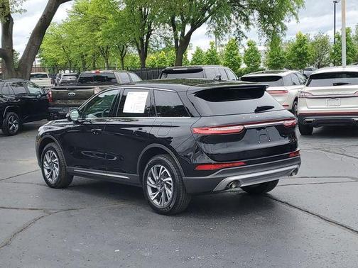 Infinite Black Metallic Clearcoat 2024 Lincoln Corsair Premiere
