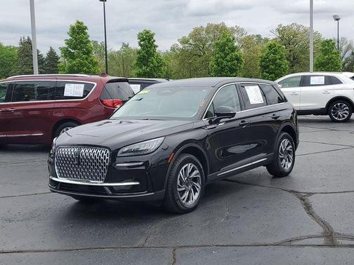Infinite Black Metallic Clearcoat 2024 Lincoln Corsair Premiere