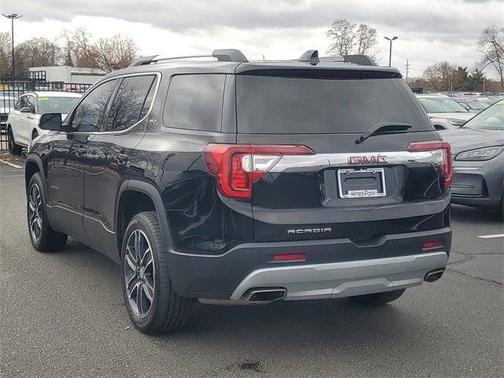 2022 GMC Acadia SLT