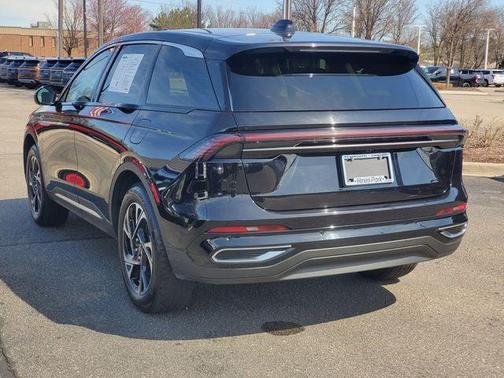 Infinite Black Metallic Clearcoat 2024 Lincoln Nautilus Premiere
