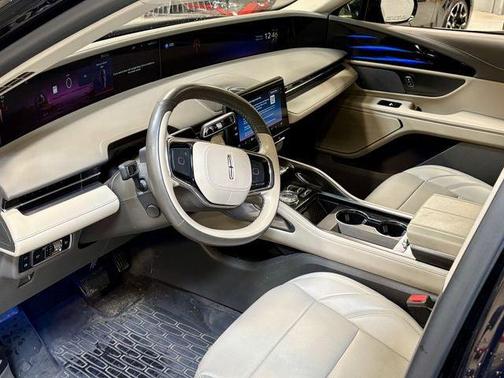 Infinite Black Metallic Clearcoat 2024 Lincoln Nautilus Premiere