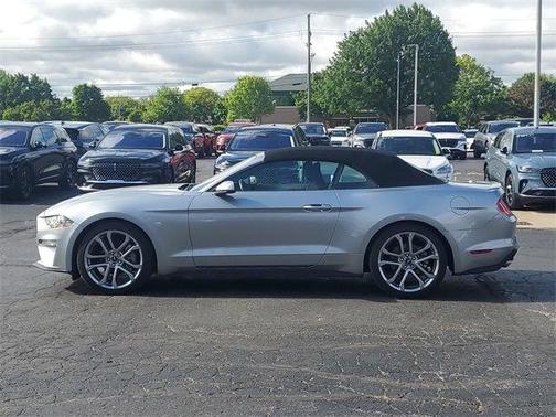 2022 Ford Mustang EcoBoost Premium
