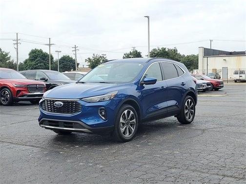 2023 Ford Escape Platinum