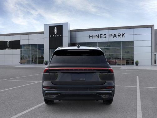 Infinite Black Metallic Clearcoat 2026 Lincoln Nautilus Reserve
