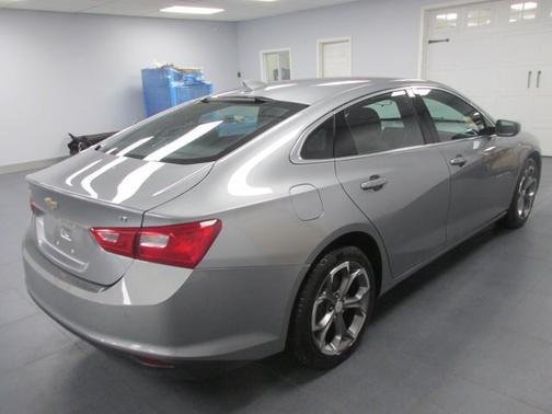 Sterling Gray Metallic 2024 Chevrolet Malibu LT W/1LT