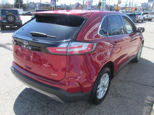 2022 Ford Edge SEL