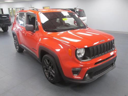 Omaha Orange Clearcoat 2021 Jeep Renegade LATITUDE