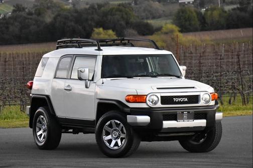 2014 Toyota FJ Cruiser Base