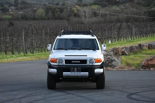 2014 Toyota FJ Cruiser Base