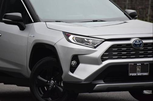 2021 Toyota RAV4 Hybrid SE